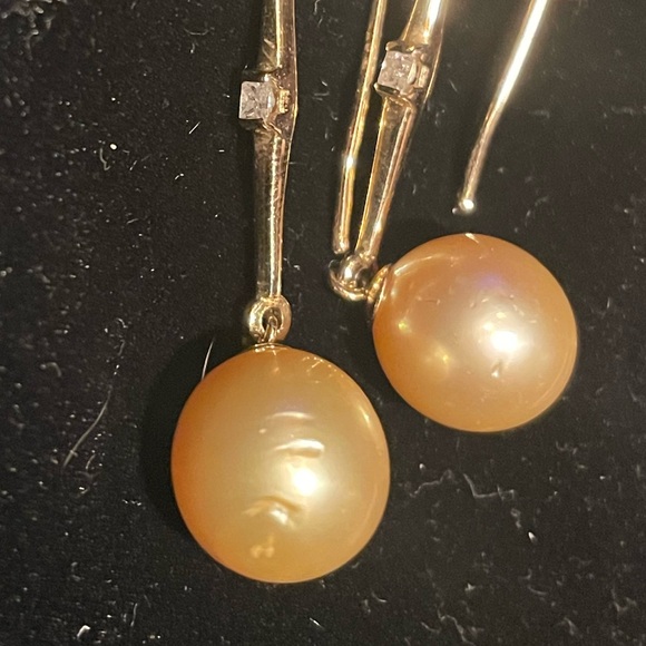 Elegant Gold South Sea Pearl Drop Earrings